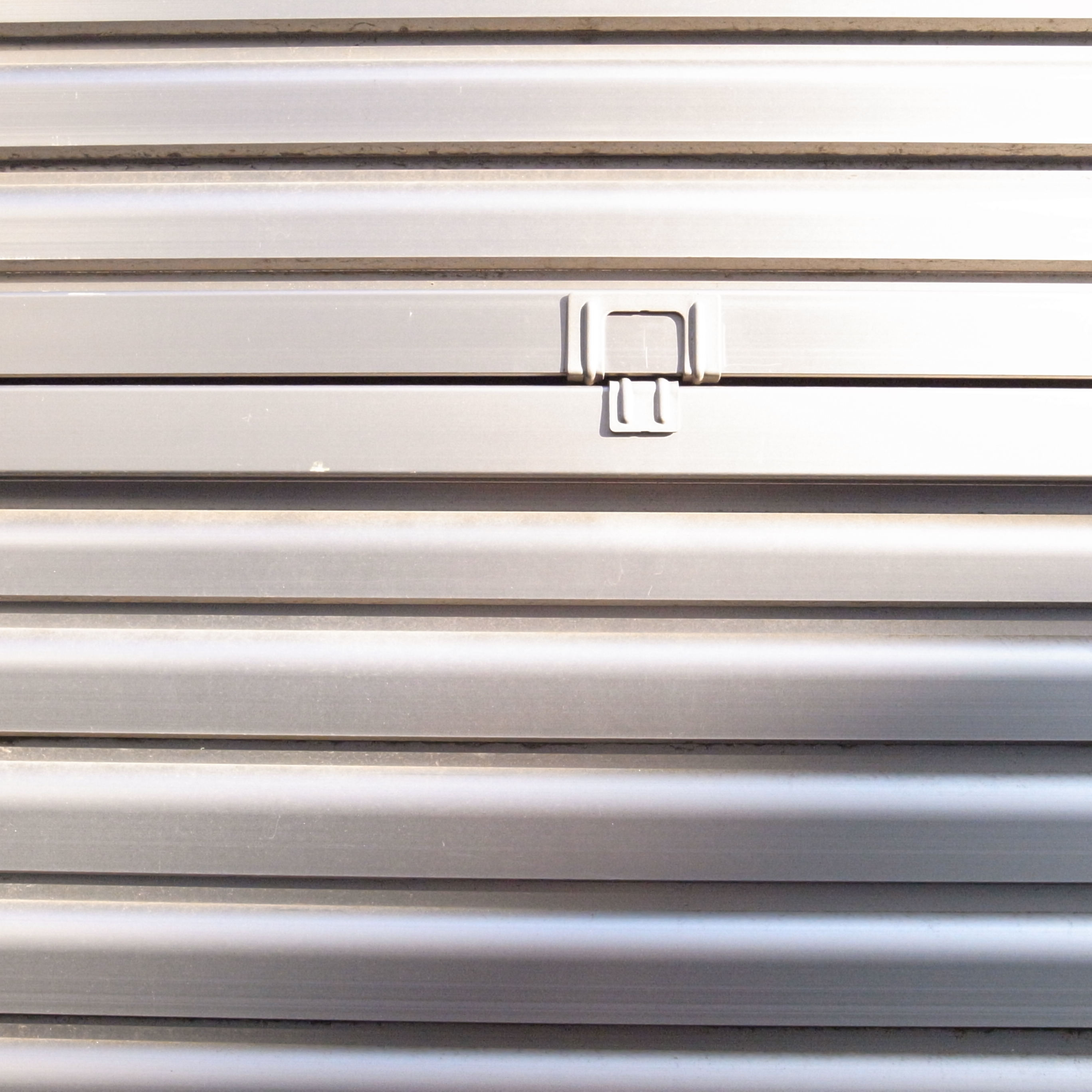 <b>GR DIGITAL III / 2,736×2,736 / 1/2,000秒 / F2.8 / +0.7EV / ISO800 / 絞り優先AE / WB:オート / 6mm</b>