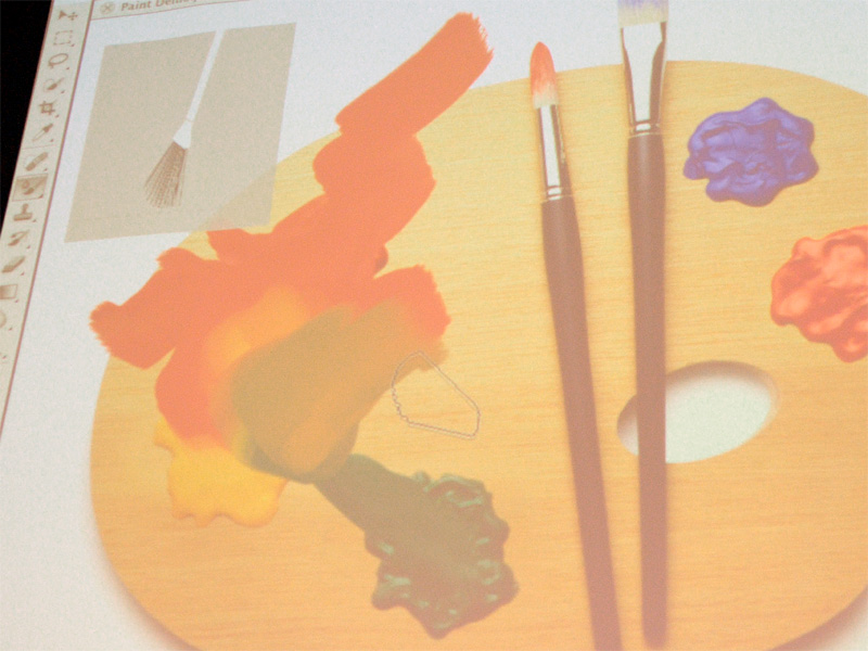 <b>ほかの色に触れると絵の具のように混ざる</b>