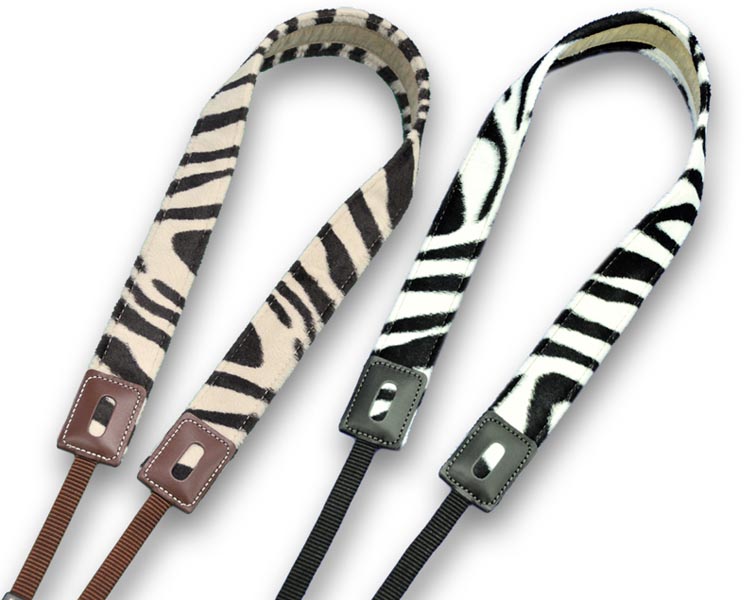 <b>ゼブラ（左からベージュ×ブラウン、ホワイト×ブラック）</b>