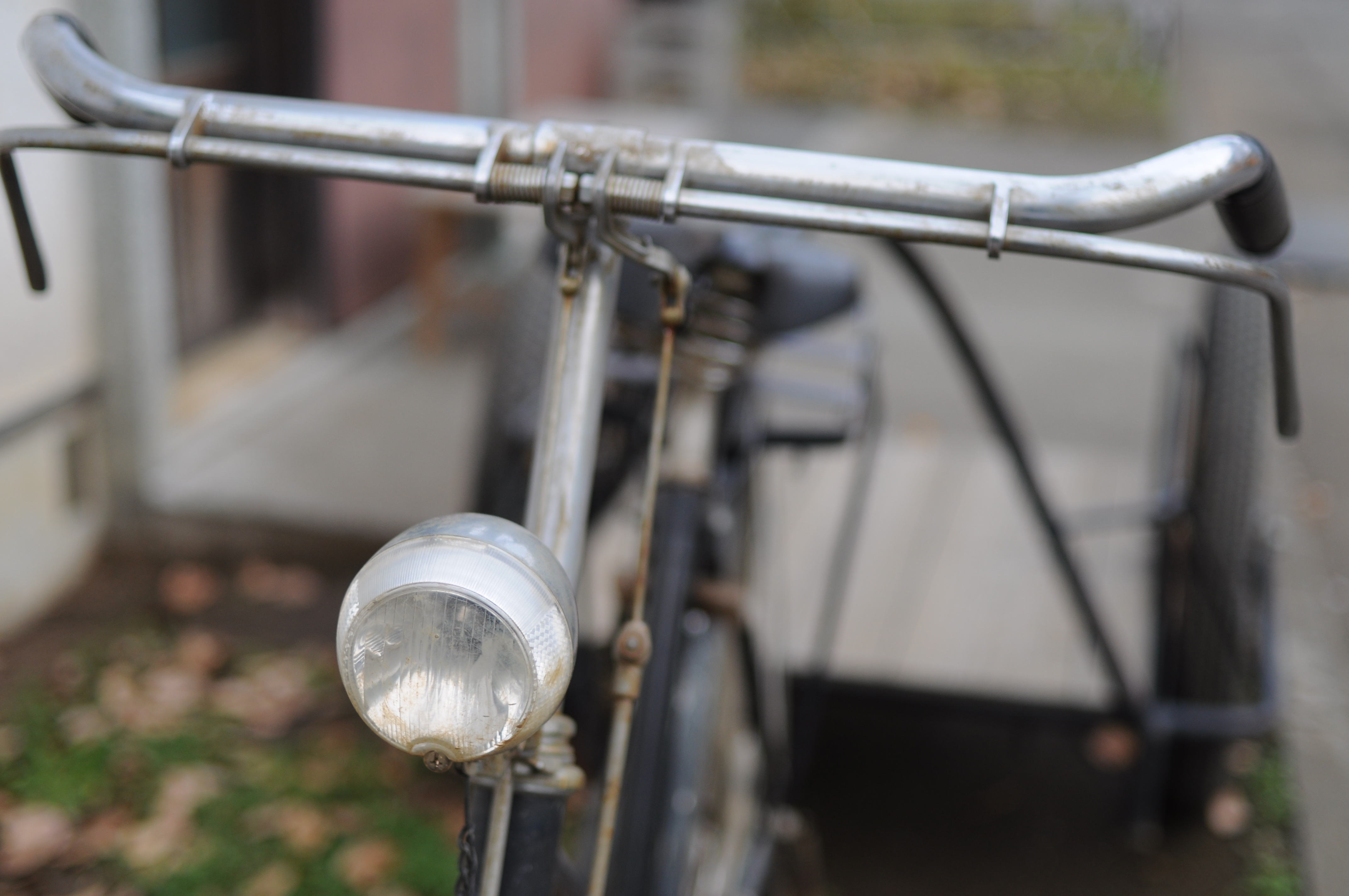 <b>D90 / Ai AF Nikkor 35mm F2 D / 約3.8MB / 4,288×2,848 / 1/160秒 / F2.8 / 0EV / ISO200 / WB:晴天 / 35mm</b>