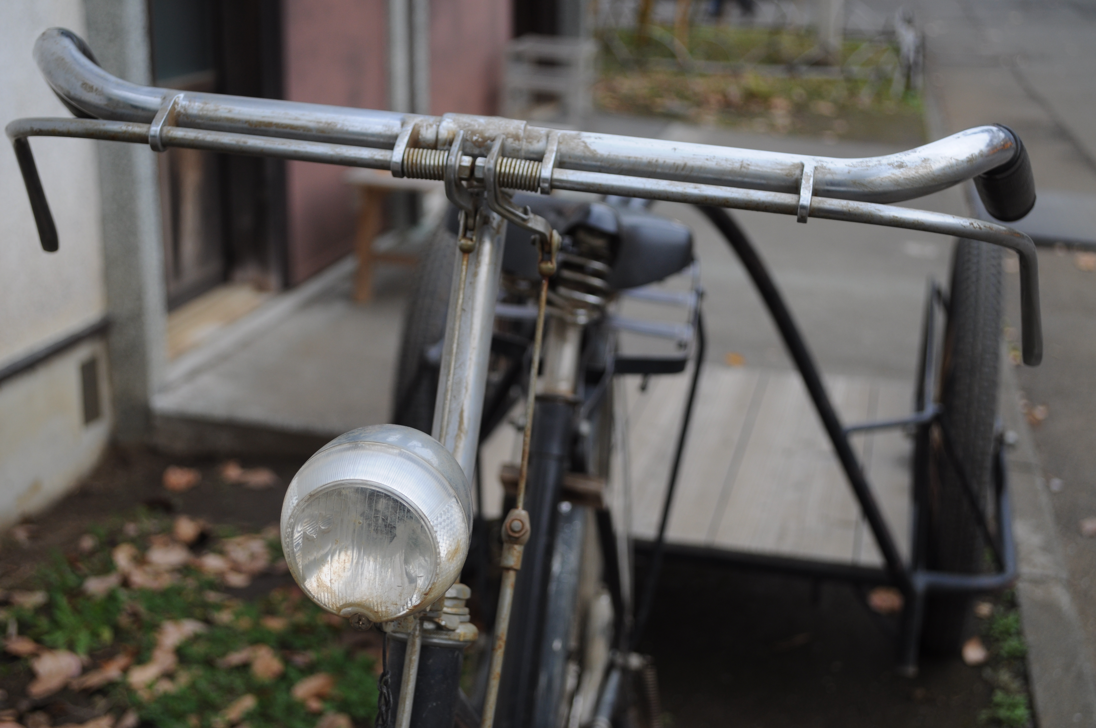 <b>D90 / AF-S DX NIKKOR 18-55mm F3.5-5.6 G VR / 約4.1MB / 4,288×2,848 / 1/30秒 / F5 / 0EV / ISO200 / WB:晴天 / 35mm</b>