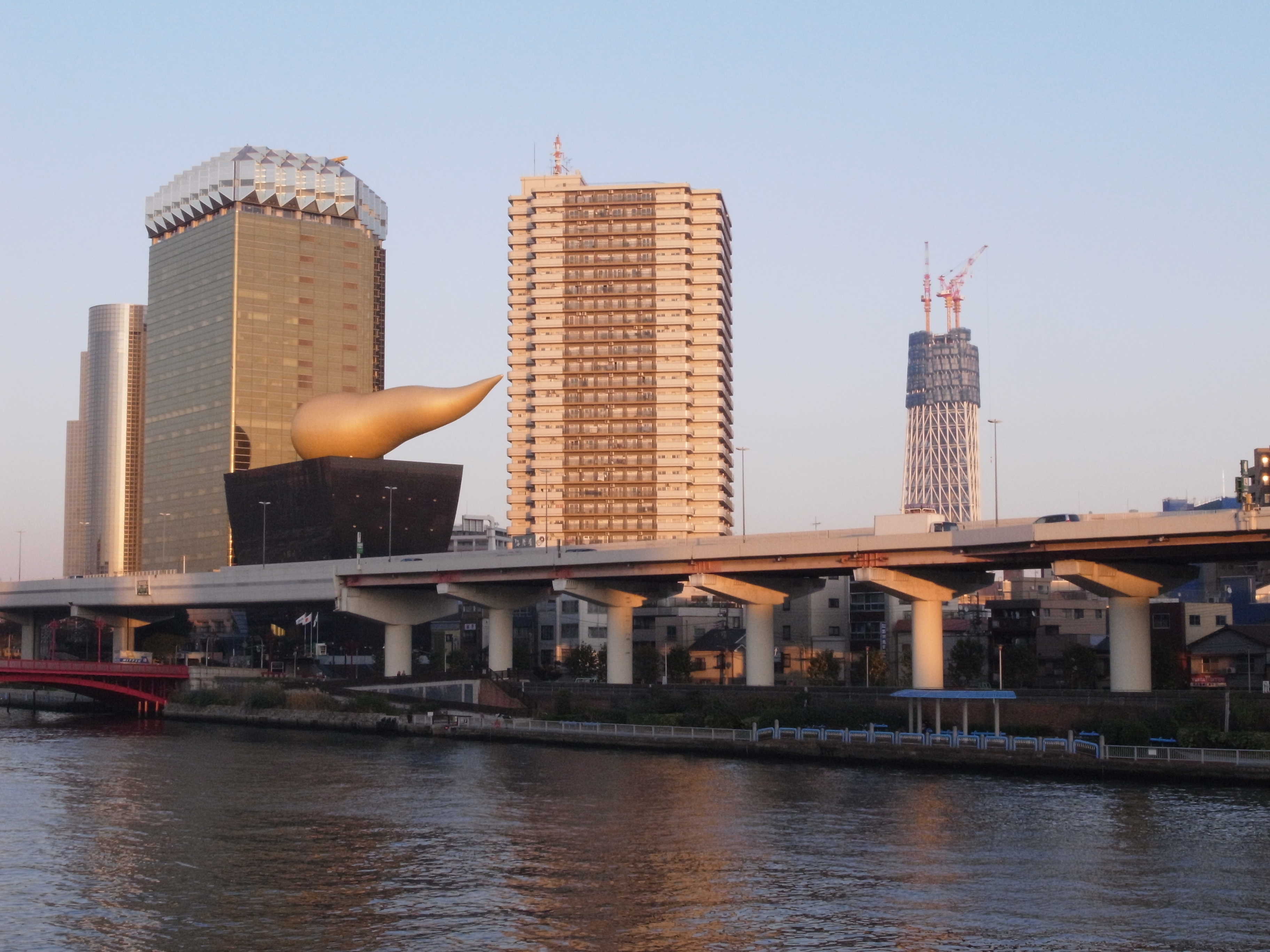 <b>ISO400<br>3,648×2,736 / 1/233秒 / F8.8 / 0EV / WB:太陽光 / 10.5mm（50mm相当）</b>