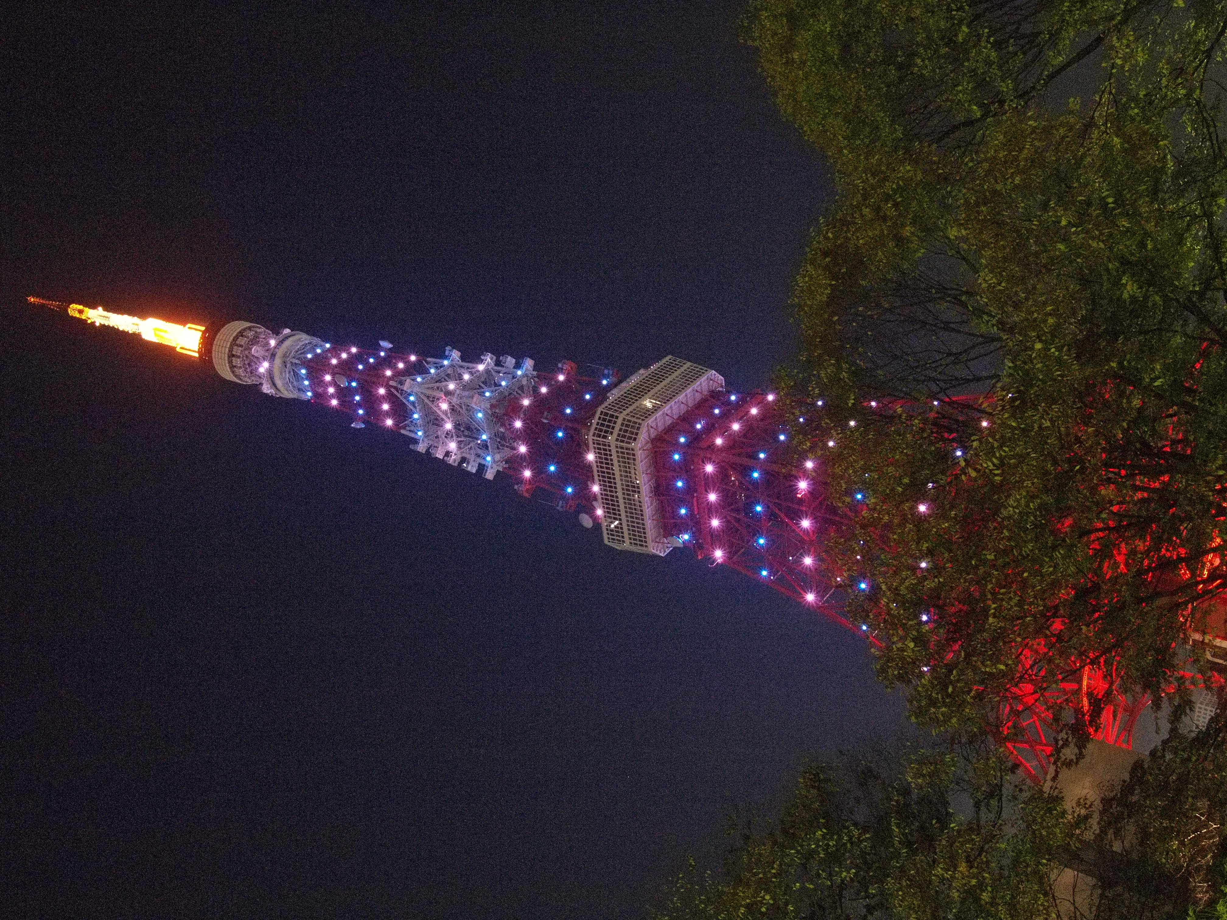 <b>ISO3200（NRオフ）<br>E-P2 / LUMIX G 20mm F1.7 ASPH. / 約4.2MB / 3,024×4,032 / 1/2.5秒 / F6.3 / +0.3EV / WB:オート / 20mm</b>