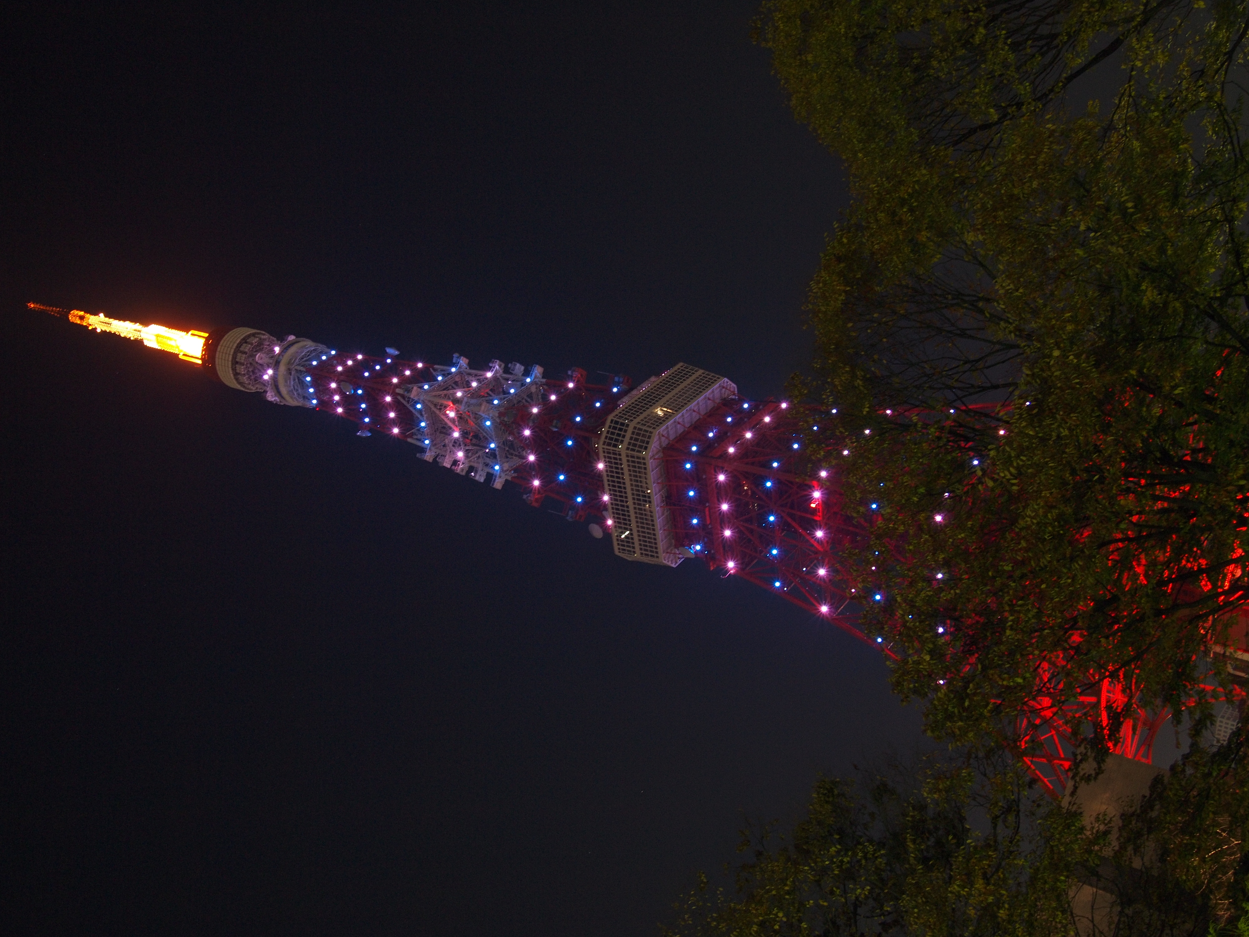 <b>ISO400（NR弱）<br>E-P2 / LUMIX G 20mm F1.7 ASPH. / 約5.6MB / 3,024×4,032 / 1.3秒 / F6.3 / +0.3EV / WB:オート / 20mm</b>