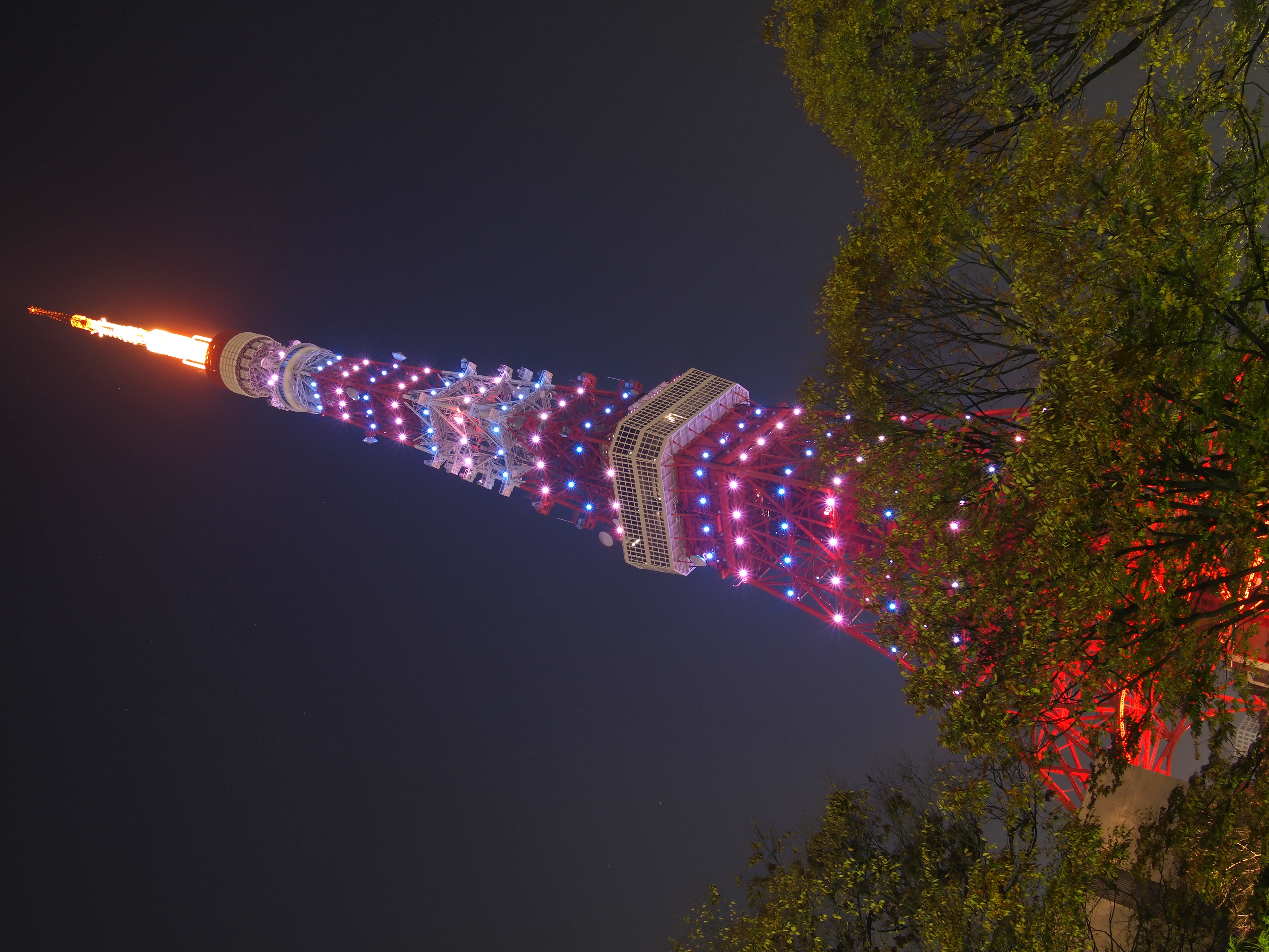 <b>ISO100（NR強）<br>E-P2 / LUMIX G 20mm F1.7 ASPH. / 約5.4MB / 3,024×4,032 / 13秒 / F6.3 / +0.3EV / WB:オート / 20mm</b>