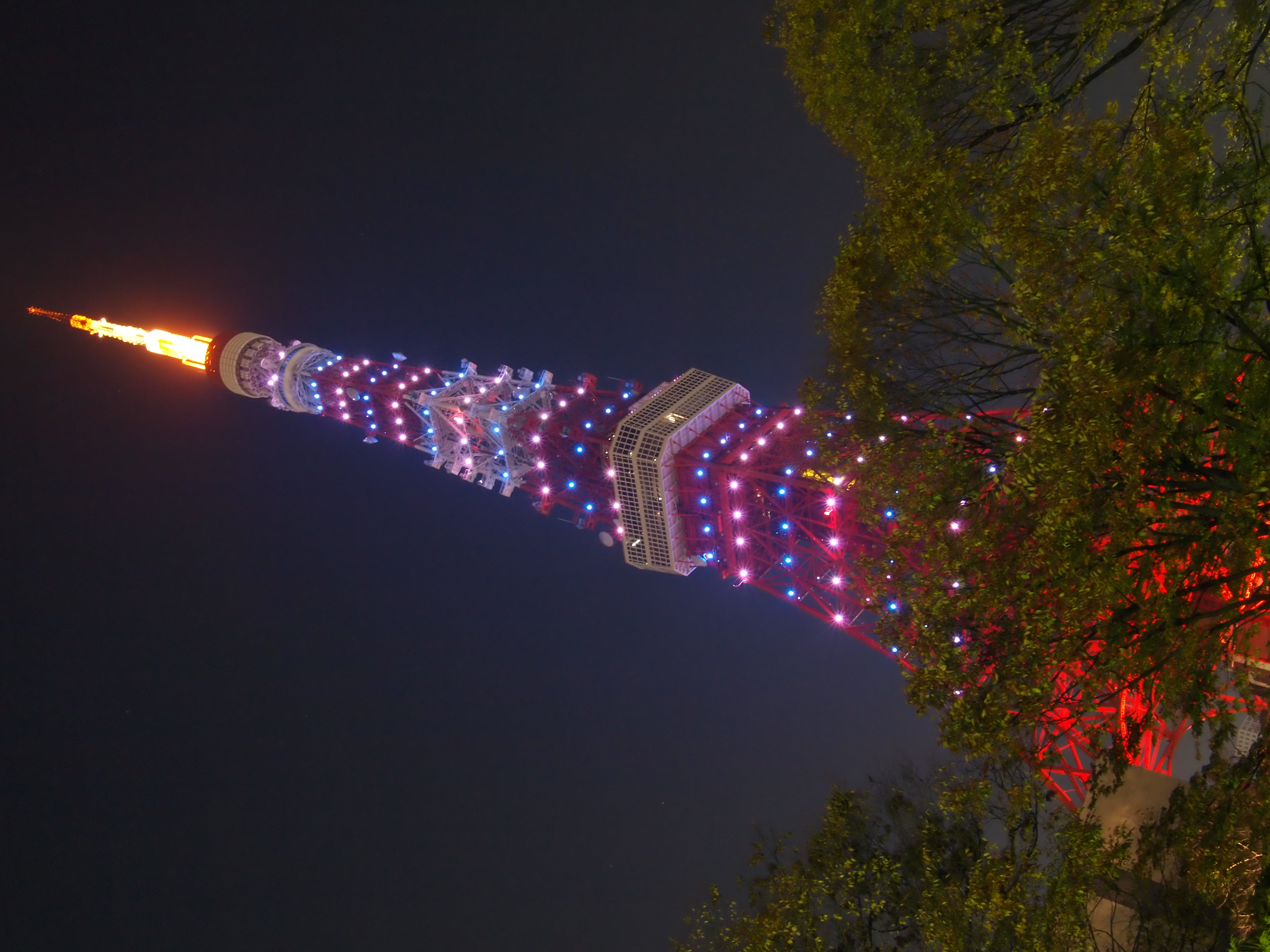 <b>ISO800（NR強）<br>E-P2 / LUMIX G 20mm F1.7 ASPH. / 約4.6MB / 3,024×4,032 / 1.6秒 / F6.3 / +0.3EV / WB:オート / 20mm</b>