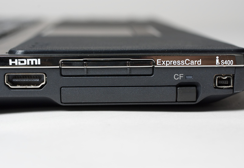 <b>ExpressCardスロット</b>