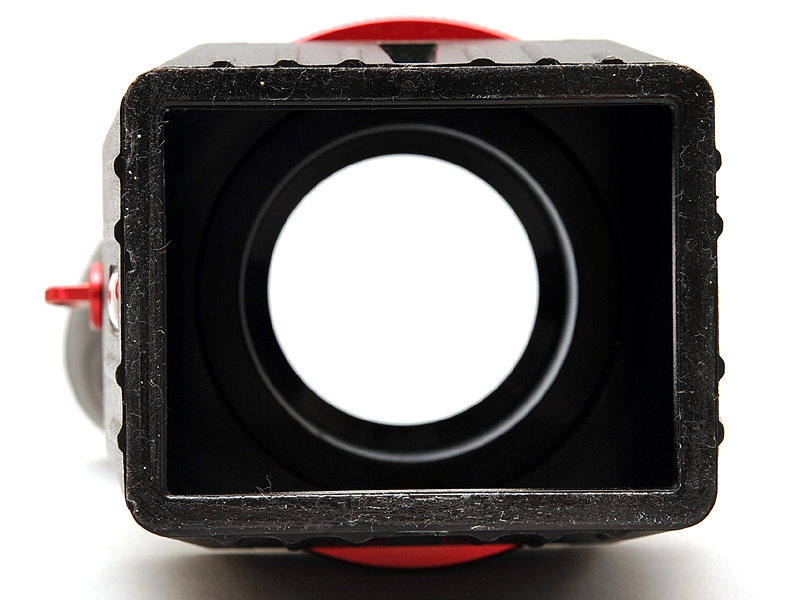 <b>液晶モニターと接する側</b>