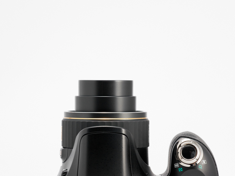 <b>広角端での出っ張り具合はこれくらい</b>