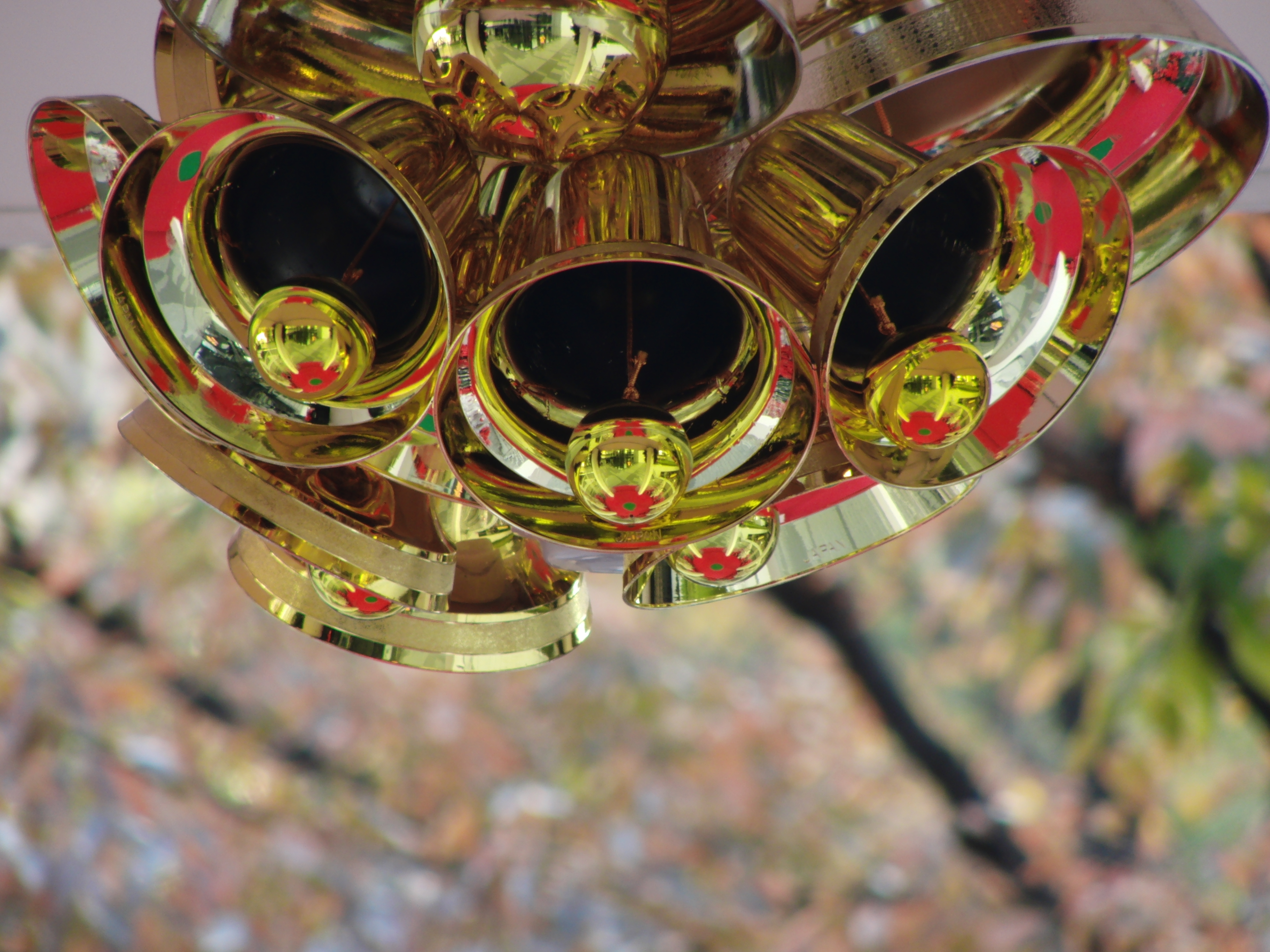 <b>520mm相当で1/30秒でもブレないのだから手ブレ補正の効果はけっこう高いほうではないかと思う<br>3,648×2,736 / 1/30秒 / F4.5 / 0EV / ISO100 / WB:太陽光 / 92mm（520mm相当）</b>