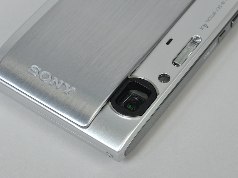 <b>レンズは35〜140mm相当、F3.5〜4.6の光学4倍</b>