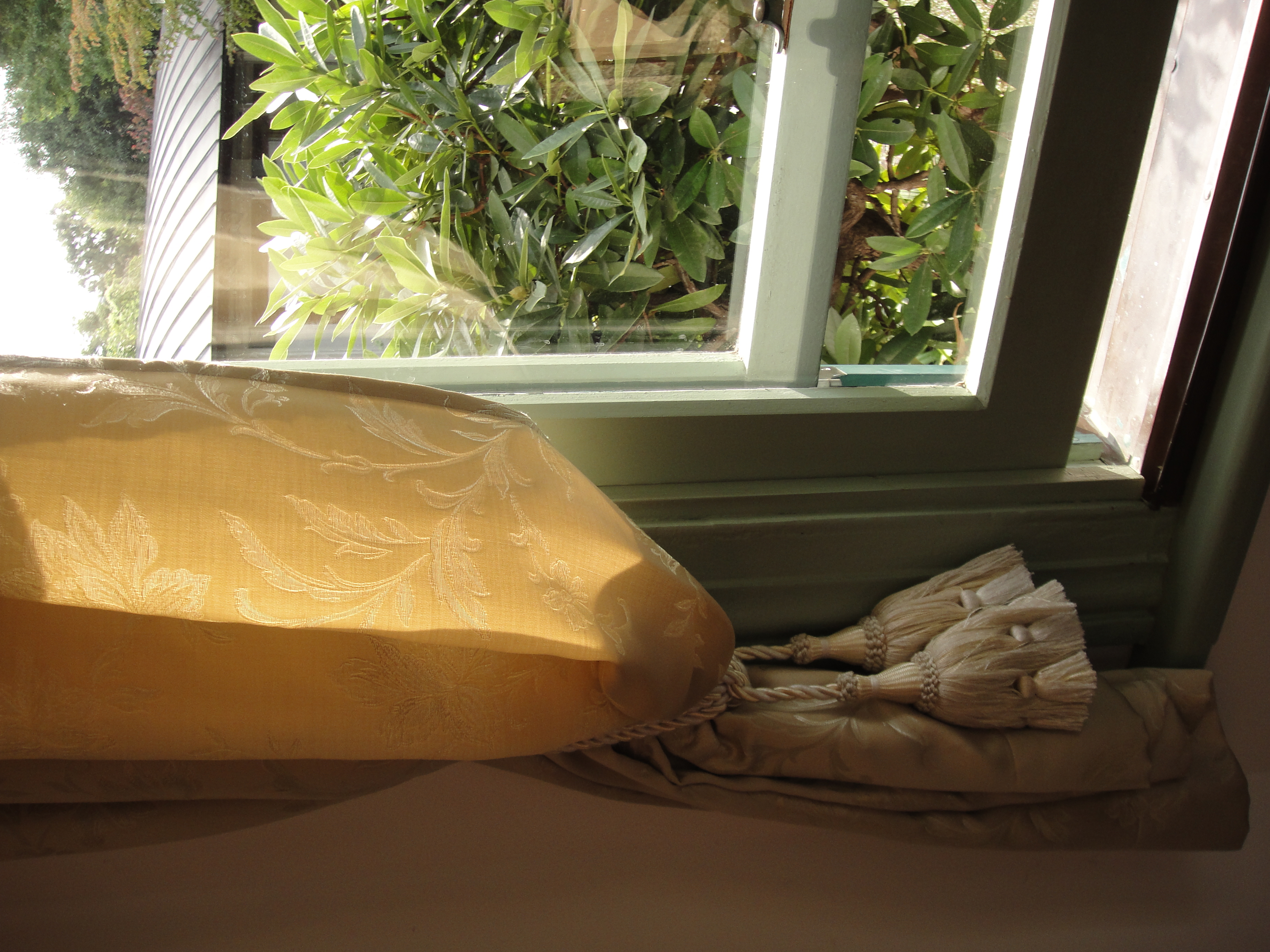 <b>DSC-TX1 / 約4.1MB / 2,736×3,648 / 1/100秒 / F3.5 / -0.3EV / ISO125 / WB:曇天 / 6.2mm</b>