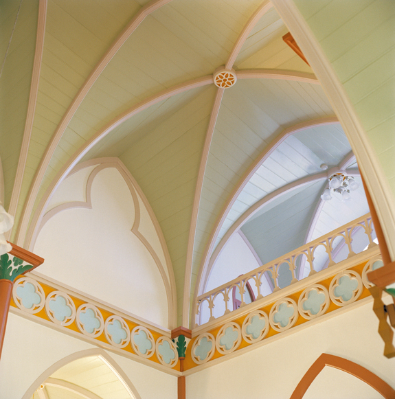 <b>写真集「COLORS」（発行：長崎県）より (c)白井綾/長崎県</b>