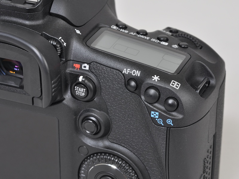 <b>背面右手側の操作系</b>