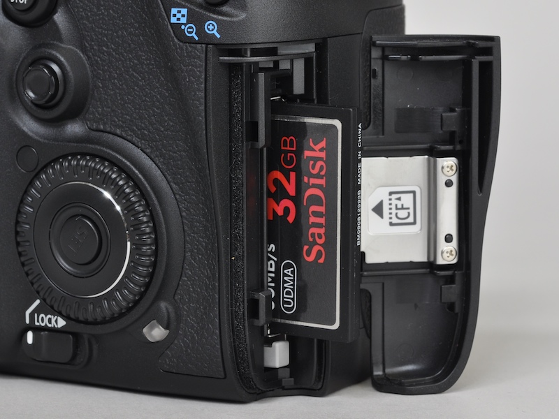 <b>記録メディアスロット</b>