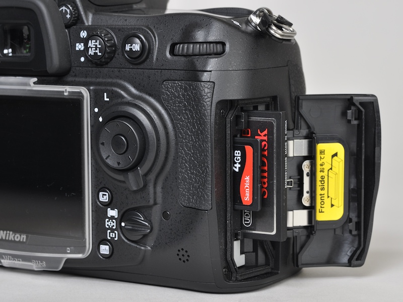 <b>記録メディアスロット</b>