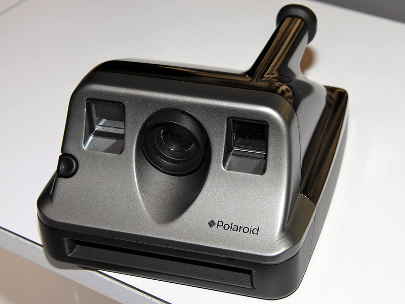 <b>PIC 1000のモックアップ（ブラック）</b>