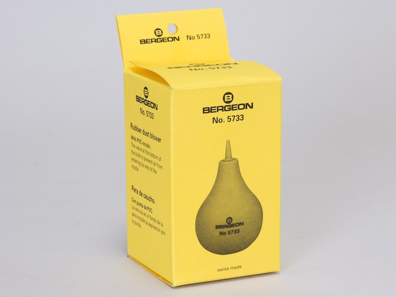 <b>業務用っぽいパッケージ。「swiss made」の文字が眼につく</b>