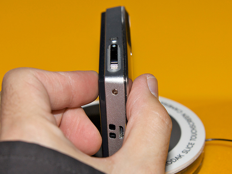 <b>SLICEの側面</b>