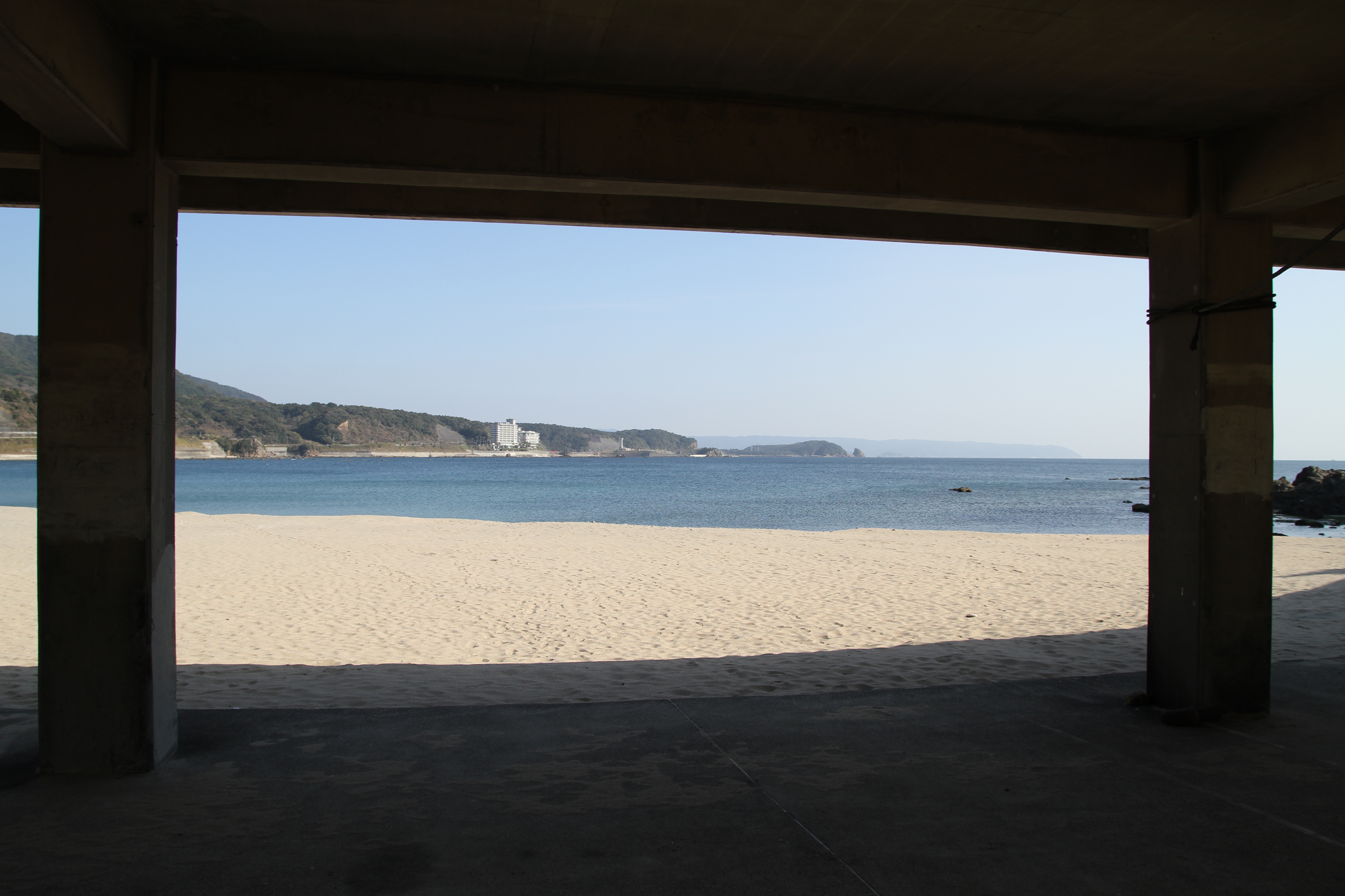 <b>EOS 7D / 17-70mm F2.8-4 DC Macro OS HSM / 約4.5MB / 5,184×3,456 / 1/400秒 / F5.6 / 0EV / ISO100 / WB:太陽光 / 17mm</b>