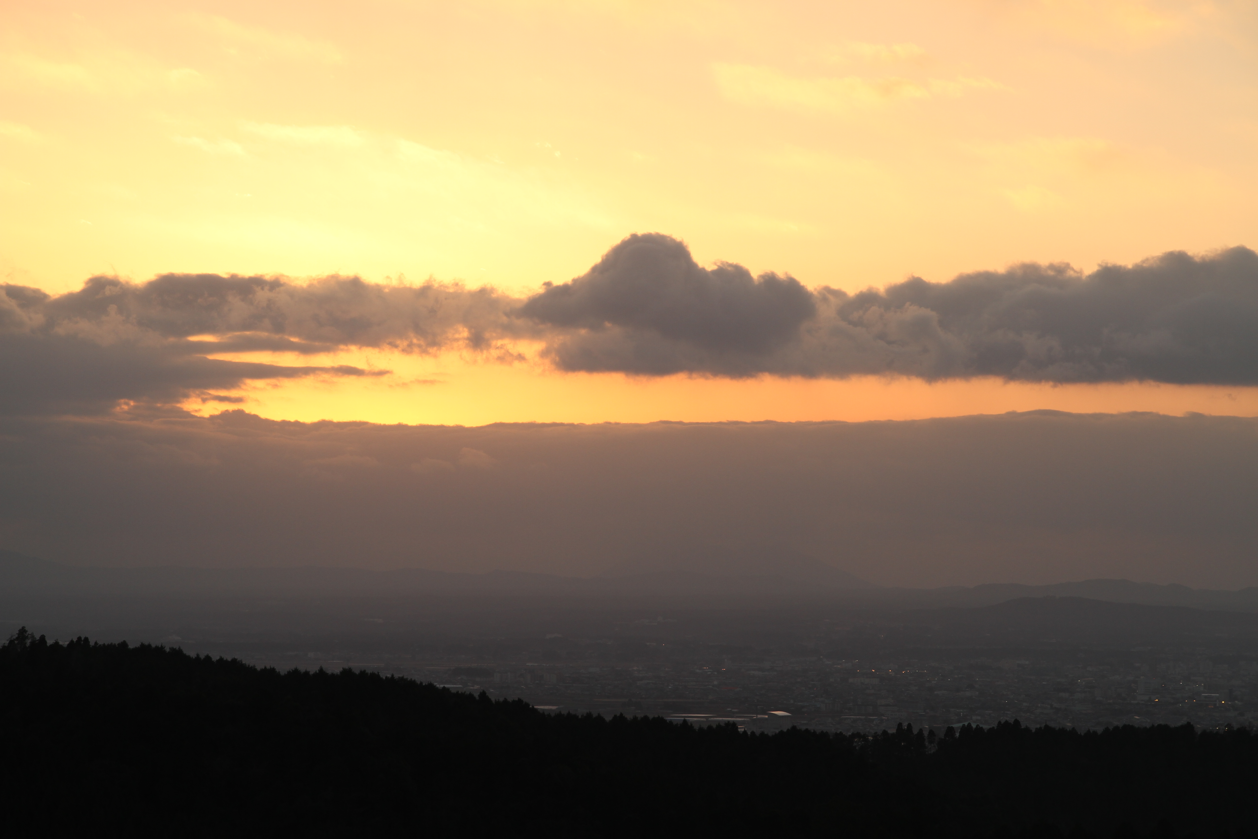 <b>EOS 7D / 17-70mm F2.8-4 DC Macro OS HSM / 約3.6MB / 5,184×3,456 / 1/200秒 / F5.6 / +0.7EV / ISO200 / WB:くもり / 70mm</b>