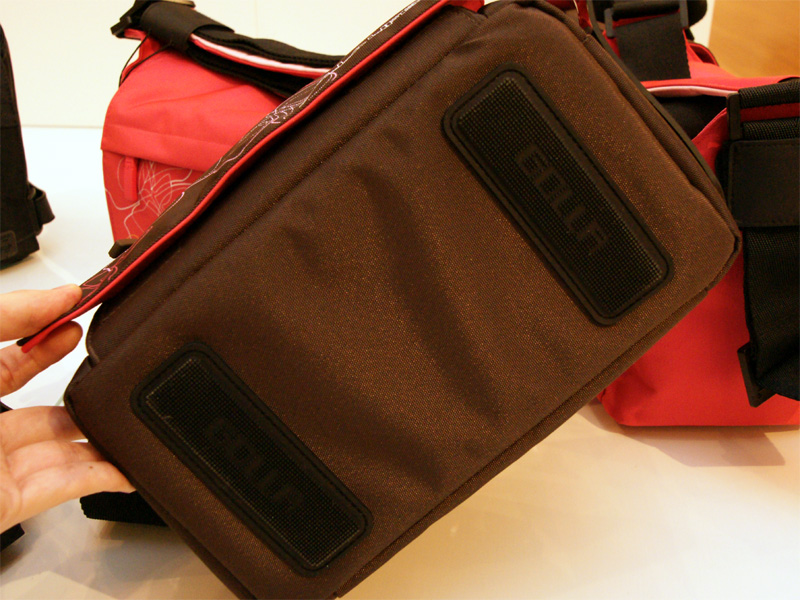 <b>底面のゴムも新仕様</b>