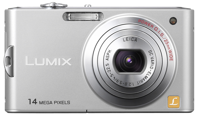 <b>LUMIX DMC-FX66（プレシャスシルバー）</b>