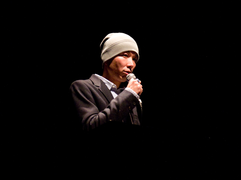 <b>「水面に映る太陽」をテーマとしている南條敏之氏</b>