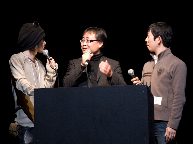 <b>審査員として参加した河原克浩氏（中央）と坂田大作氏（右）</b>