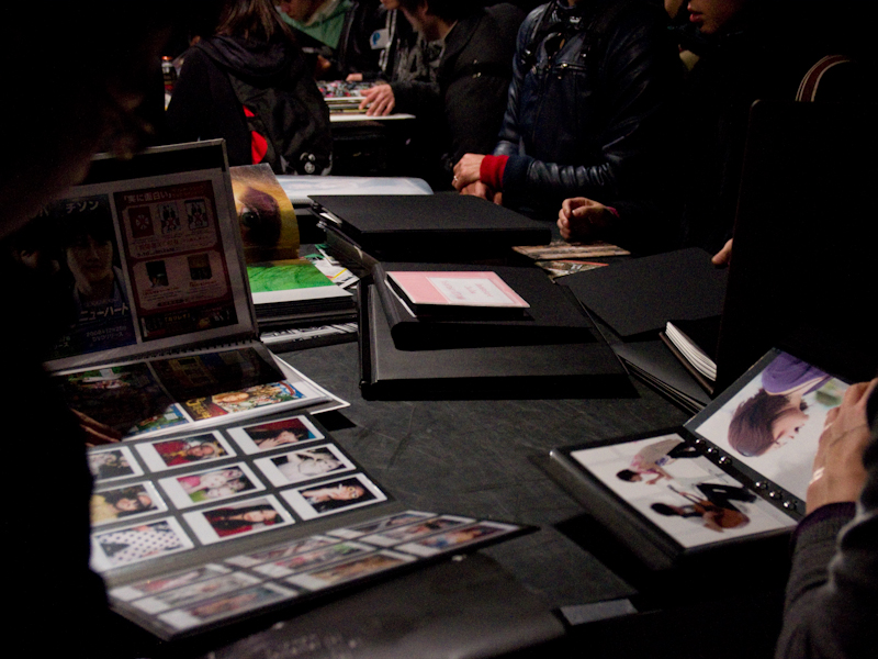 <b>会場の大規模化に伴い、ポートフォリオコーナーも前回の2つから3つに増加。常に人だかりができるほど盛況だった</b>