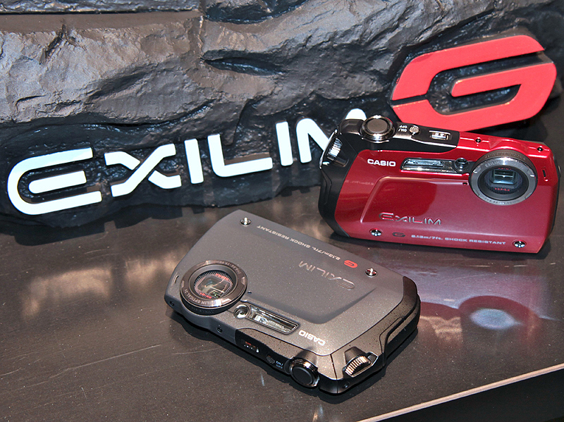 <b>外観は、「G-SHOCK」や「G'z One」の流れを組むデザインになっている</b>