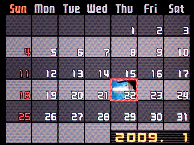 <b>こちらはカレンダー表示。その日に撮った最初の1コマが表示される</b>