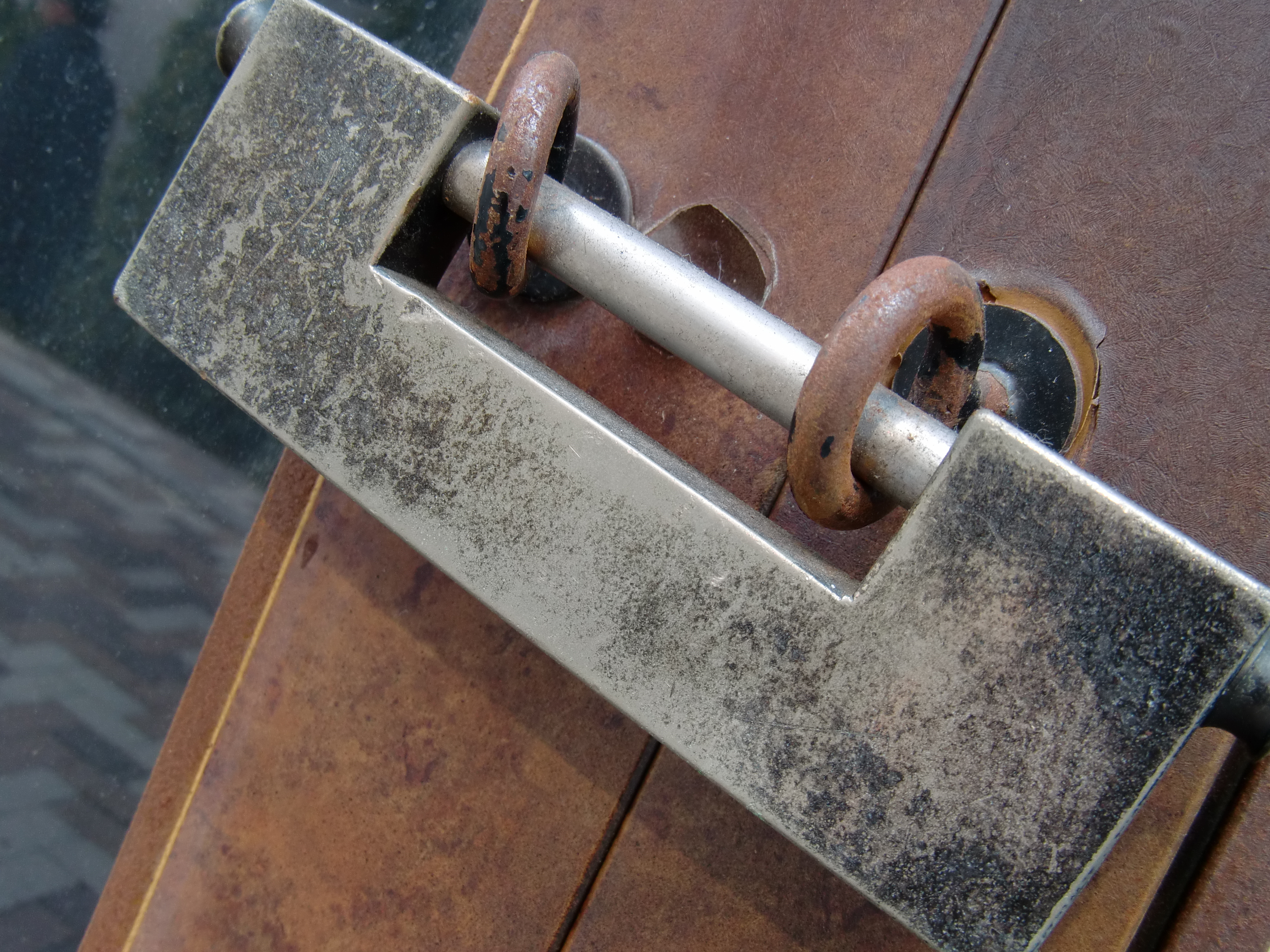 <b>最短撮影距離は、広角端で10cmまで。スペックとしては平凡だが、切り替えなしで寄れるのは便利。シャープ感も高い<br>EX-G1 / 4,000×3,000 / 1/20秒 / F3.9 / 0EV / ISO64 / WB:太陽光 / 6.7mm（38mm相当）</b>