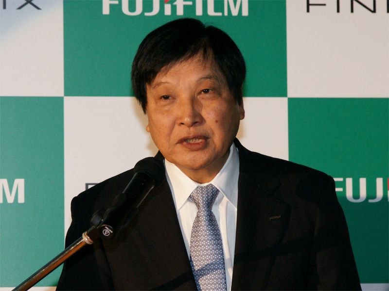 <b>電子映像事業部長の樋口武氏</b>