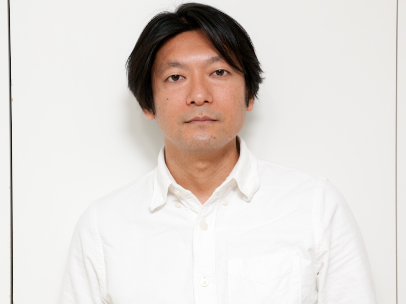 <b>現在、故郷の浜松に小さな書店を開く計画を進行中。「フィクションを原作にした映画も作りたいし、今は何でもやりたい時期みたいです」と若木信吾さん</b>