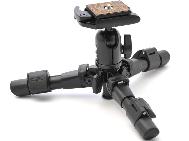 <b>3段階に開脚する</b>