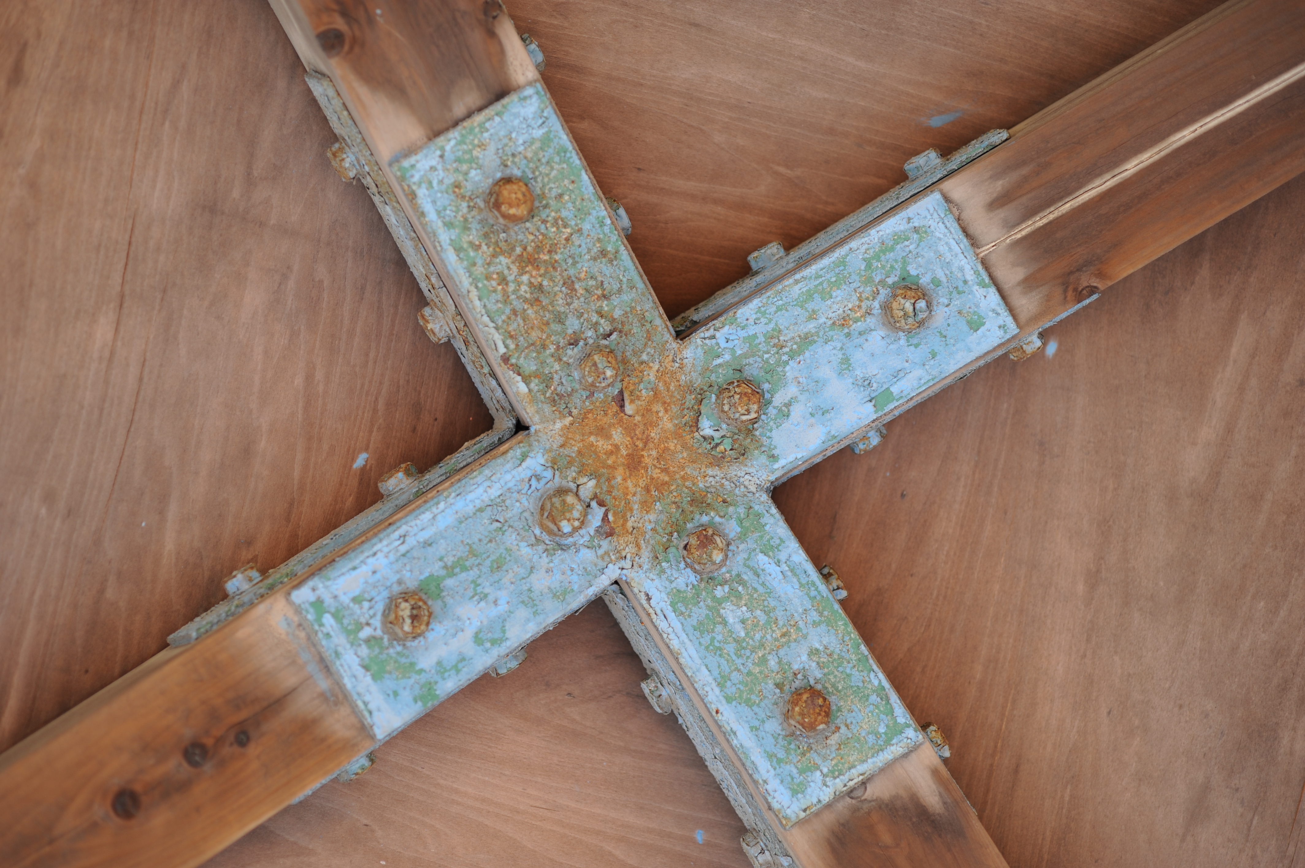 <b>D700 / Ai AF Nikkor 85mm F1.8 D / 4,256×2,832 / 1/320秒 / F2.8 / -0.7EV / ISO200 / WB:オート</b>