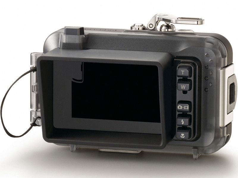 <b>液晶フードが付属する</b>