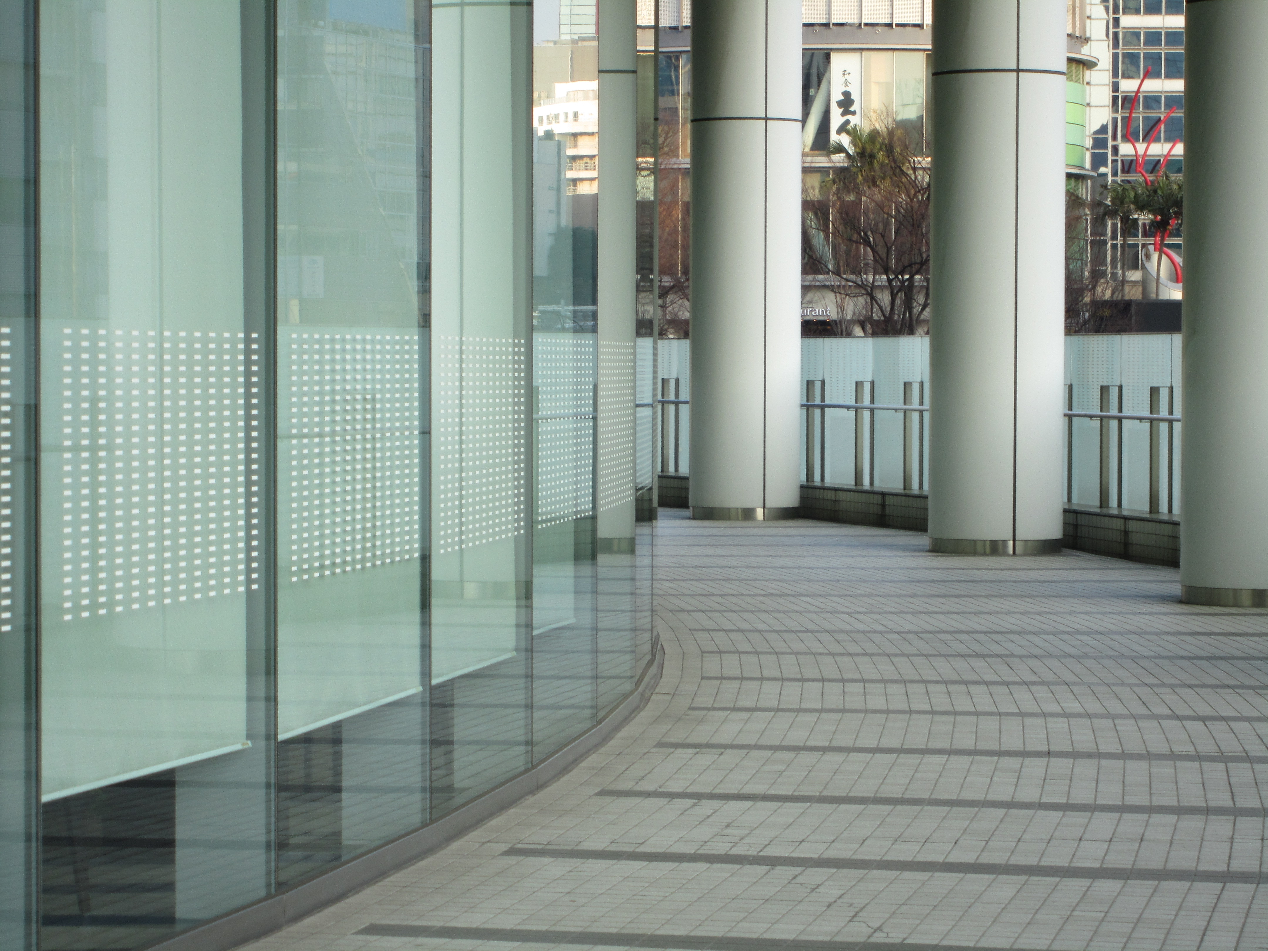 <b>21.5mm（120mm相当）<br>IXY 10S / 4,320×3,240 / 1/50秒 / F5.9 / +0.3EV / ISO80 / WB:太陽光</b>