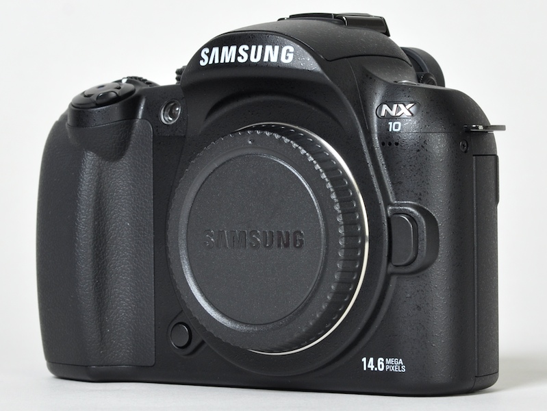 <b>NX10ボディ</b>