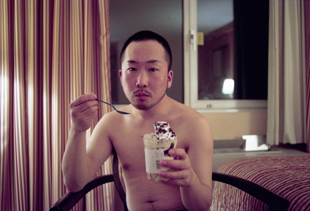 <b>作品を撮る感覚はフィルムの方が楽しいが、今回、大きく伸ばしてデジタルのクオリティの高さに驚いたという<br>(c)竹之内祐幸</b>