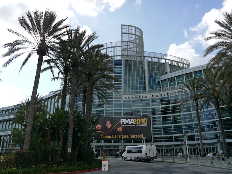 <b>PMA 2010が行なわれるアナハイムコンベンションセンター</b>