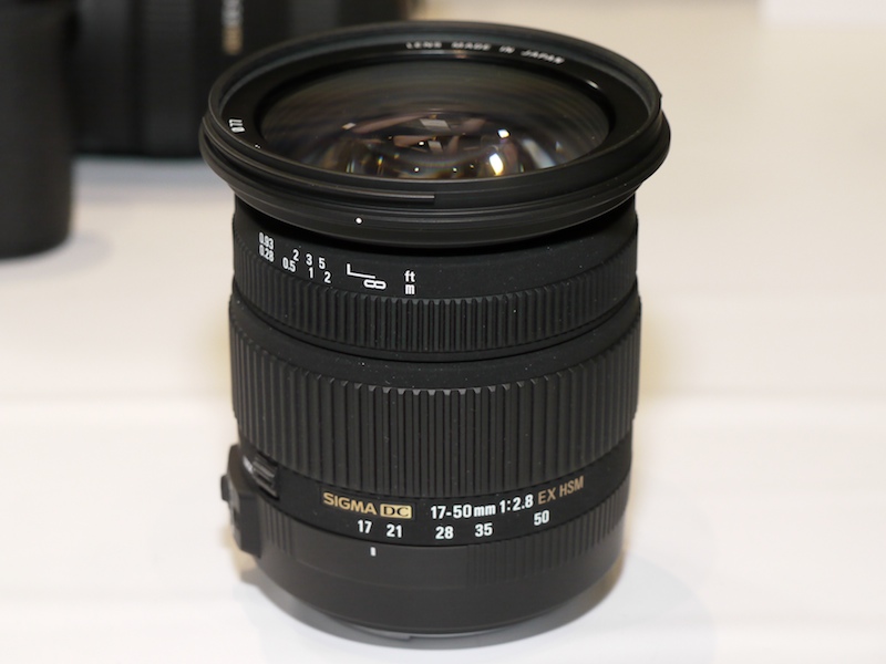 <b>17-50mm F2.8 EX DC OS HSM</b>