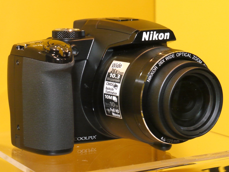 <b>COOLPIX P100</b>