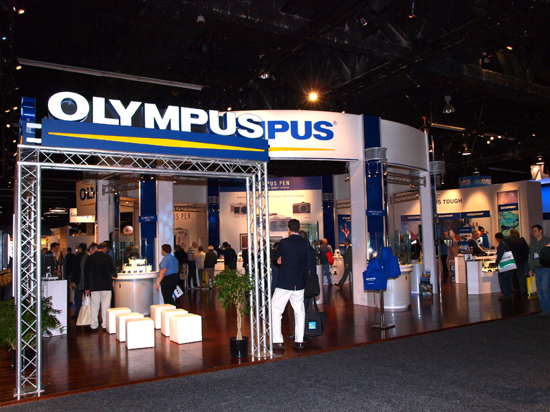<b>オリンパスブース</b>