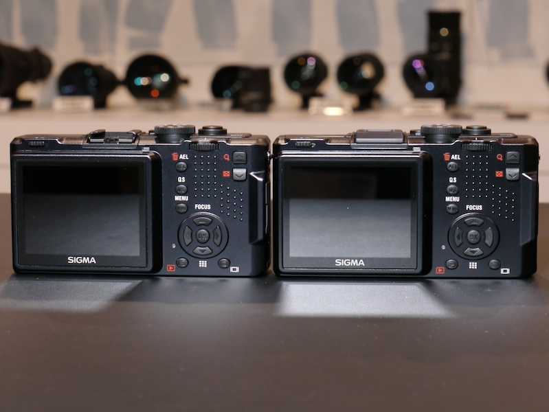 <b>DP1xとDP2sを並べたところ。背面のデザインが共通になった</b>