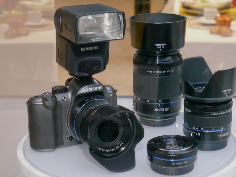 <b>こちらはチタンシルバーのボディを核にした組み合わせ例</b>