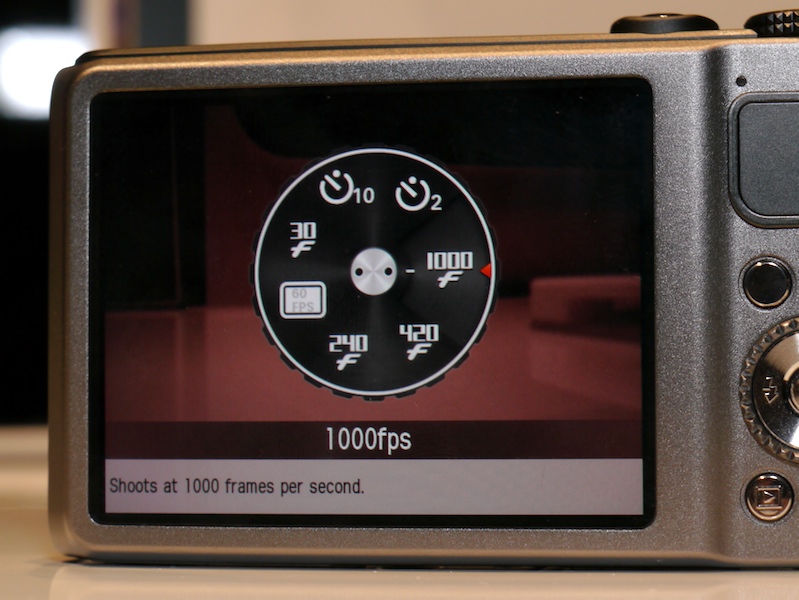 <b>30～1,000fpsのハイスピードムービーが記録できる</b>