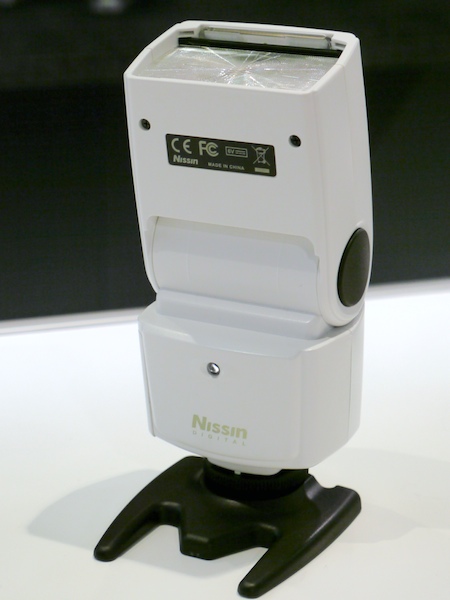 <b>ストロボヘッドはバウンスに対応する</b>