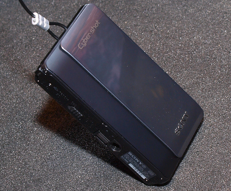 <b>落下させても大丈夫! という実験コーナー</b>